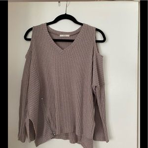 LE LIS cold shoulder lightweight sweater